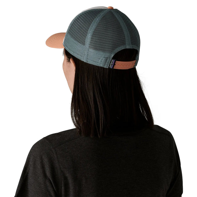 Sapca Unisex Patagonia P-6 Logo LoPro Trucker Sapca Unisex Patagonia P-6 Logo LoPro Trucker