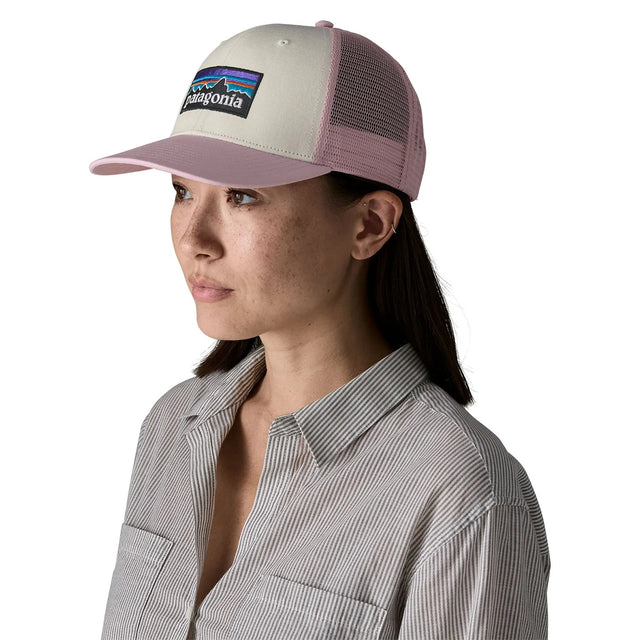 Sapca Patagonia P-6 Logo Trucker Sapca Patagonia P-6 Logo Trucker