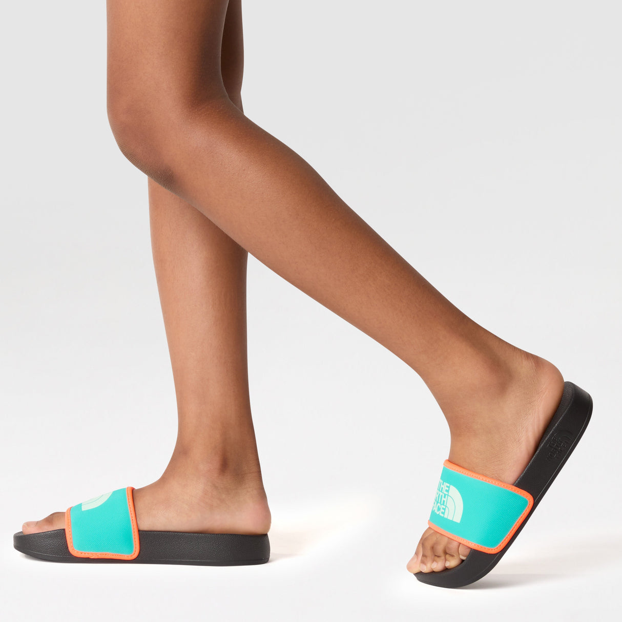 Slapi Copii The North Face Y Base Camp Slide Iii Slapi Copii The North Face Y Base Camp Slide Iii