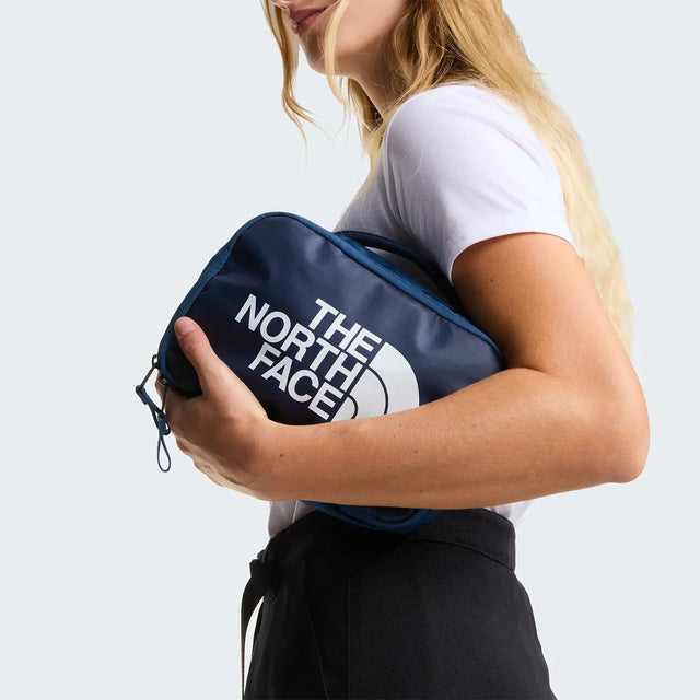 Trusa Toaleta The North Face Base Camp Voyager Trusa Toaleta The North Face Base Camp Voyager