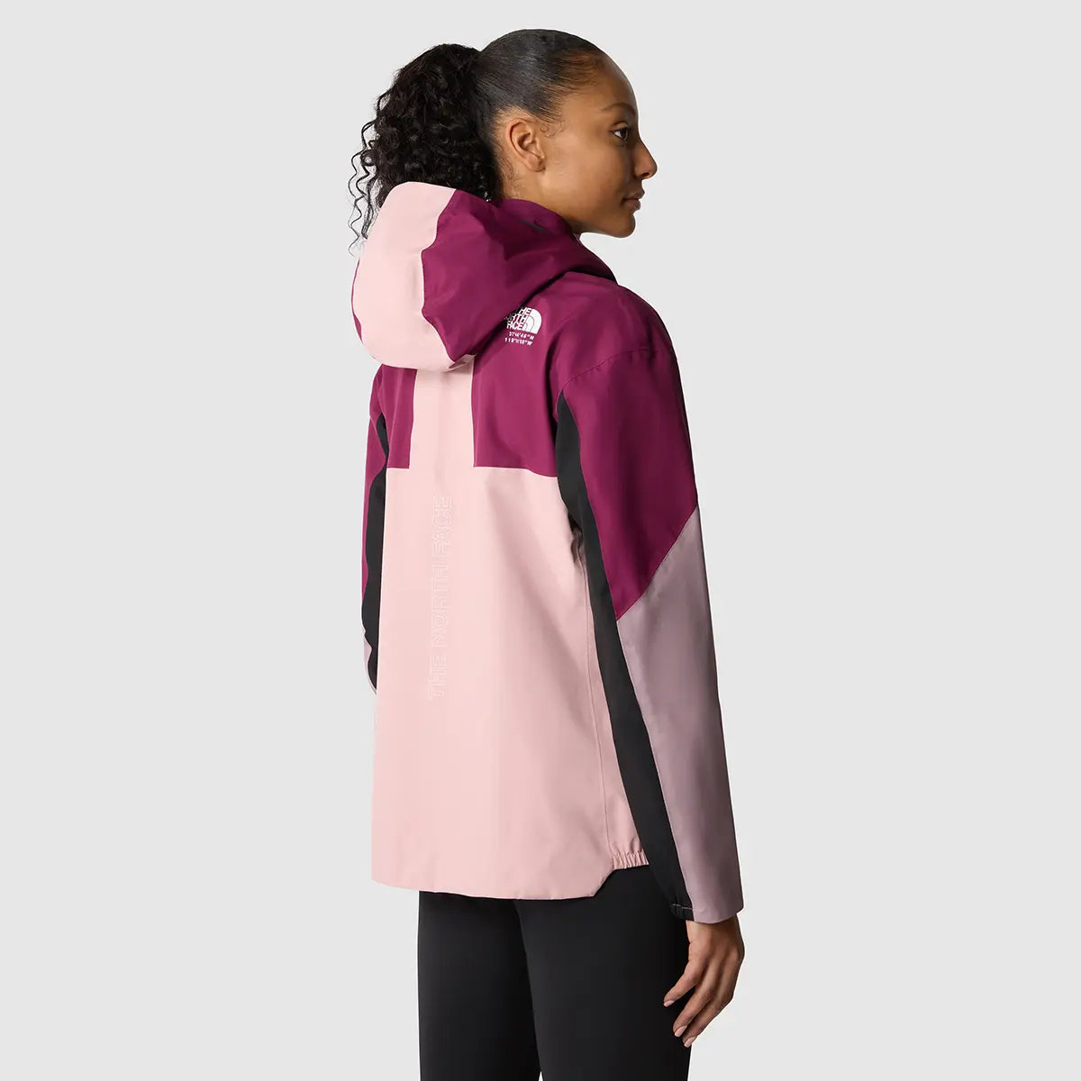 Geaca Femei The North Face W Sheltered Creek 2.5l Geaca Femei The North Face W Sheltered Creek 2.5l