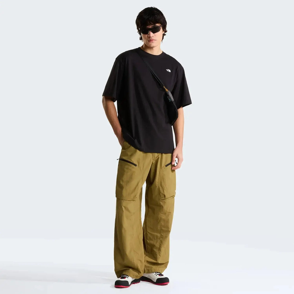 Tricou Barbati The North Face M TNF Essential Simple Dome Oversized Tricou Barbati The North Face M TNF Essential Simple Dome Oversized