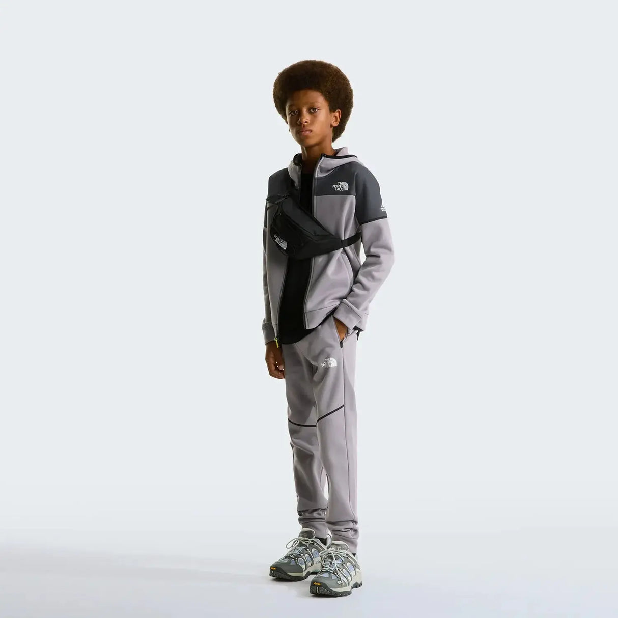 Pantaloni Copii The North Face Teen Mountain Athletics Pantaloni Copii The North Face Teen Mountain Athletics