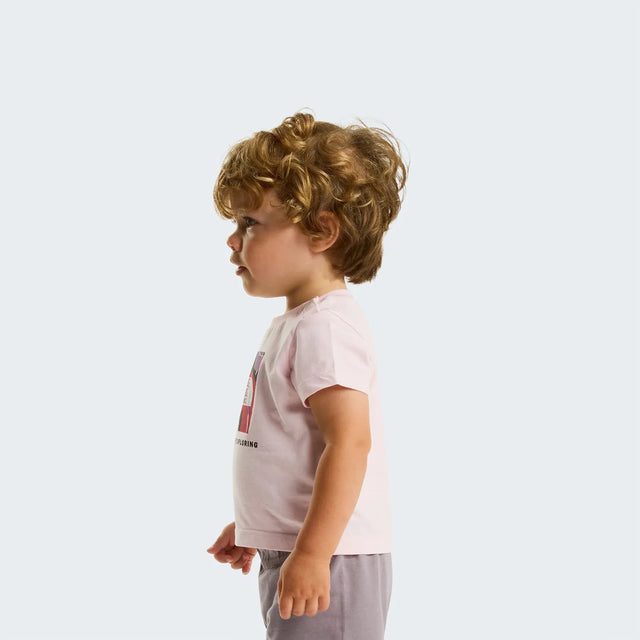 Set Copii Tricou & Pantaloni Scurti The North Face Baby Box NSE Play Regular Cotton Graphic Set Copii Tricou & Pantaloni Scurti The North Face Baby Box NSE Play Regular Cotton Graphic