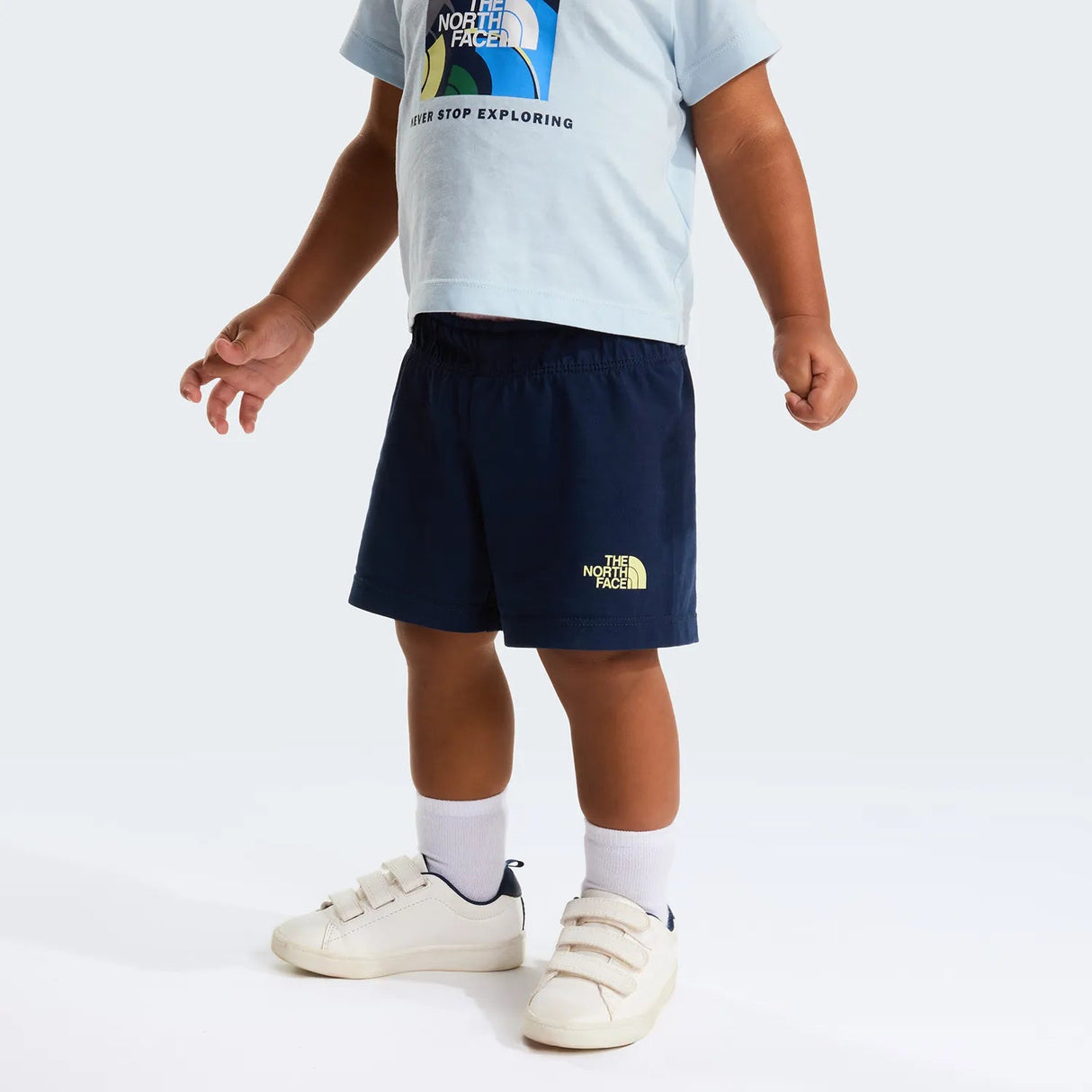 Set Copii Tricou & Pantaloni Scurti The North Face Baby Box NSE Play Regular Cotton Graphic Set Copii Tricou & Pantaloni Scurti The North Face Baby Box NSE Play Regular Cotton Graphic