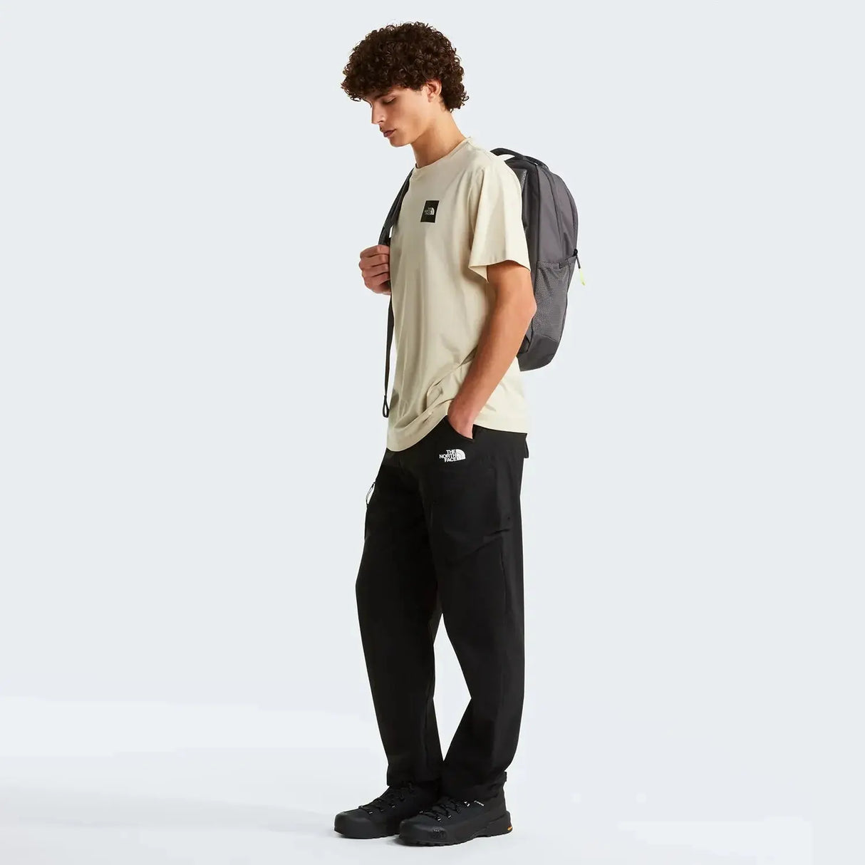 Tricou Barbati The North Face M Evolution Box Half Dome Regular Tricou Barbati The North Face M Evolution Box Half Dome Regular