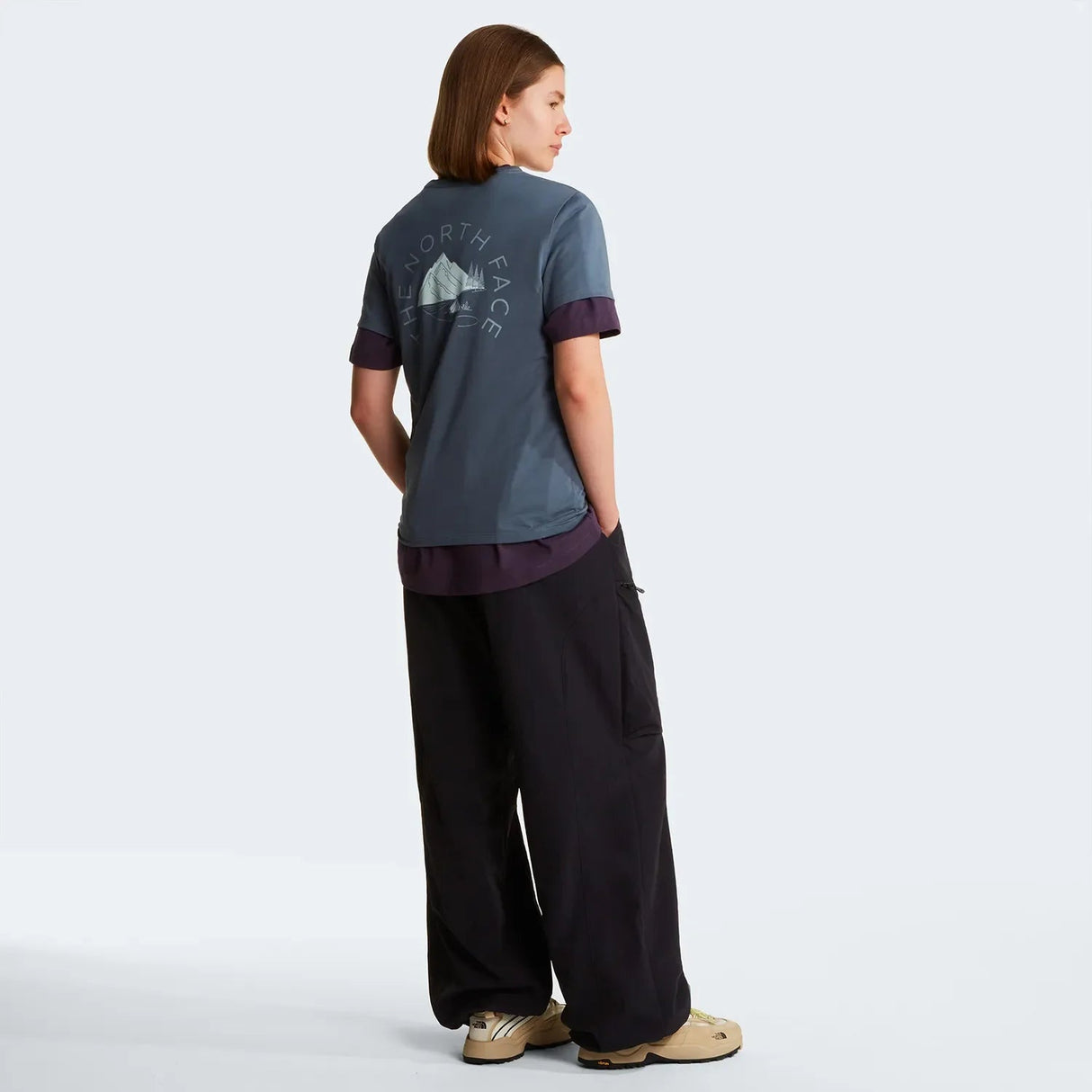 Tricou Femei The North Face W Monte Regular Graphic Tricou Femei The North Face W Monte Regular Graphic