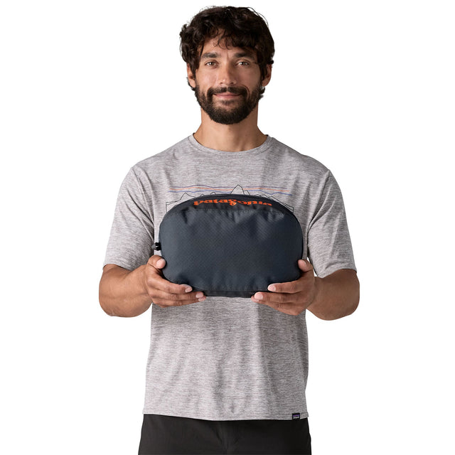 Geanta Patagonia Black Hole Cube 6l Geanta Patagonia Black Hole Cube 6l
