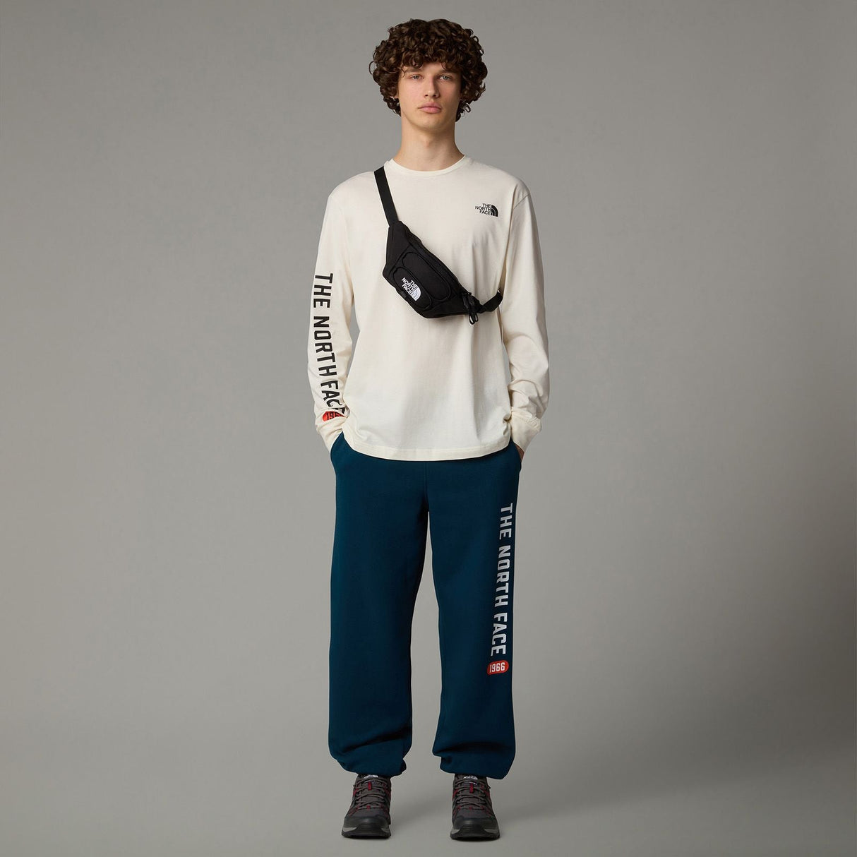 Bluza Barbati The North Face M Varsity Graphic Bluza Barbati The North Face M Varsity Graphic