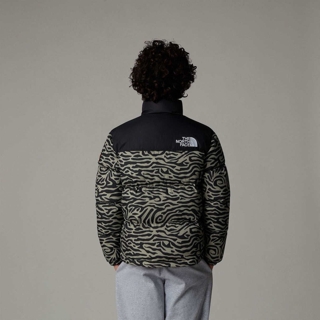 Geaca The North Face 1996 Retro Nuptse 5-15 ani Geaca The North Face 1996 Retro Nuptse 5-15 ani