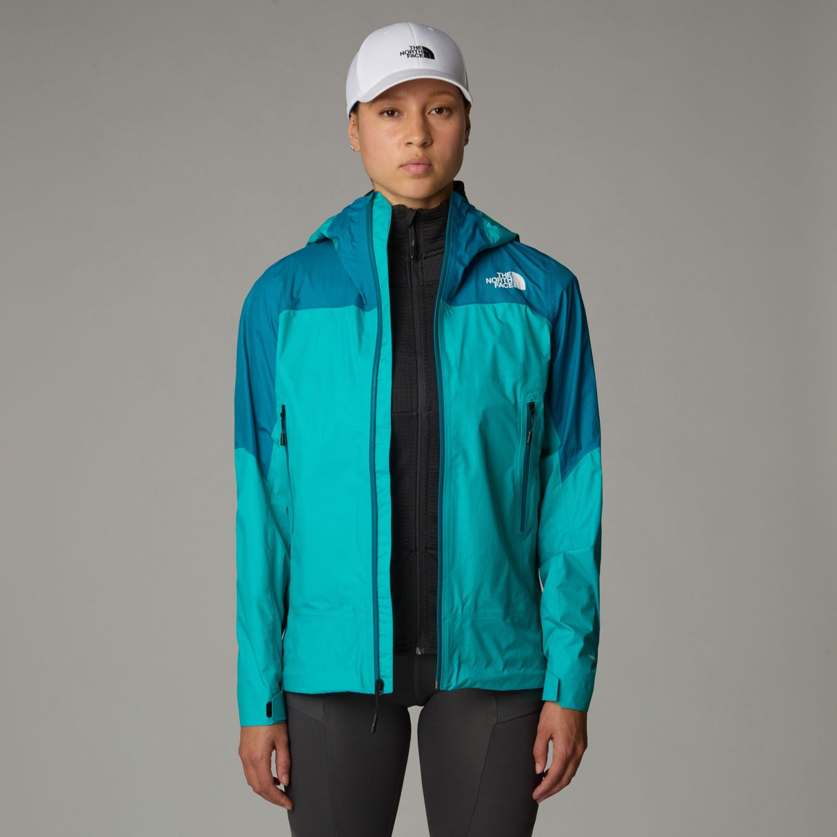 Geaca Femei The North Face W Signal 2.5l Dryvent Geaca Femei The North Face W Signal 2.5l Dryvent