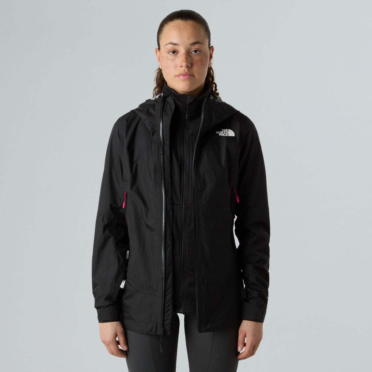 Geaca Femei The North Face W Signal 2.5l Dryvent Geaca Femei The North Face W Signal 2.5l Dryvent