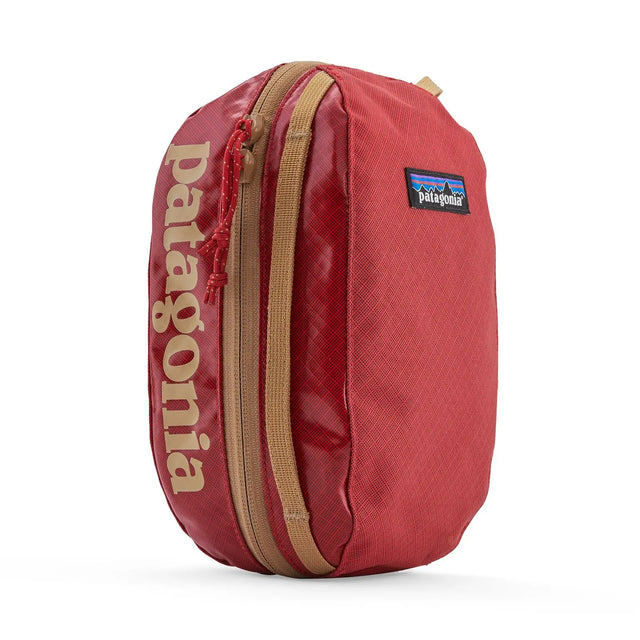 Geanta Patagonia Black Hole Cube S Geanta Patagonia Black Hole Cube S