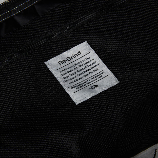 Geanta The North Face Base Camp Voyager Duffel 42l Regrind Geanta The North Face Base Camp Voyager Duffel 42l Regrind