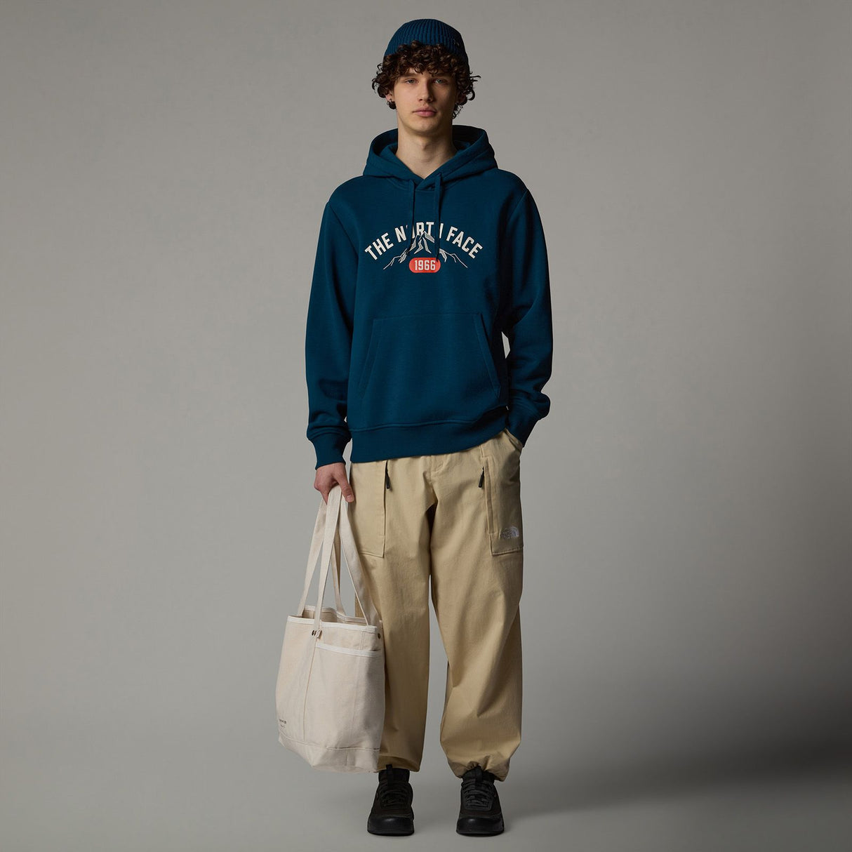 Hanorac Barbati The North Face M Varsity Graphic Hanorac Barbati The North Face M Varsity Graphic