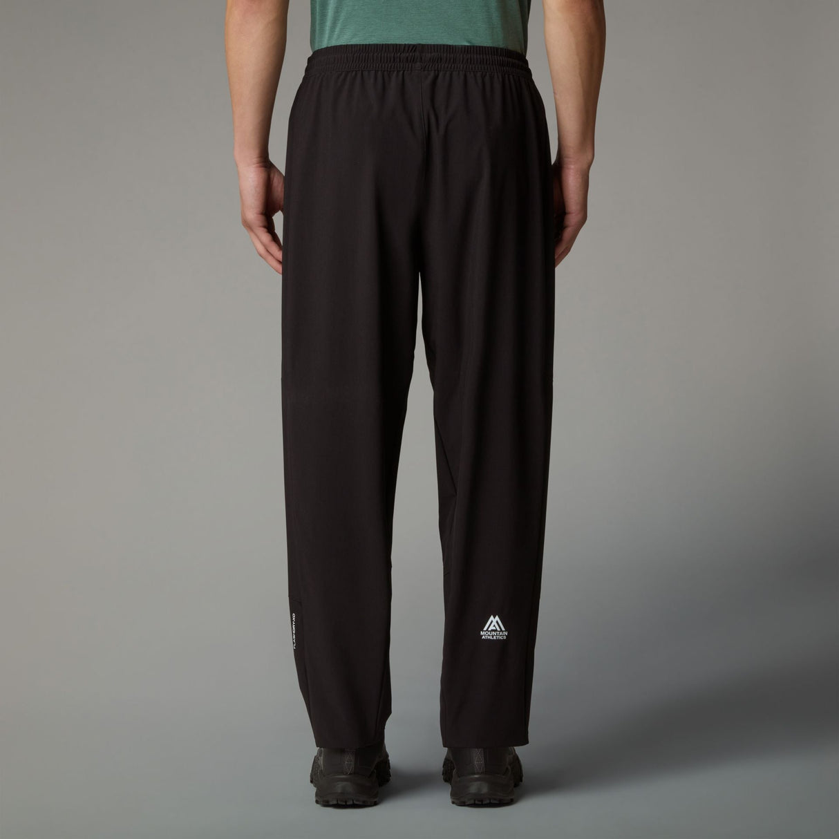 Pantaloni Barbati The North Face M Mountain Athletics Wind Pantaloni Barbati The North Face M Mountain Athletics Wind