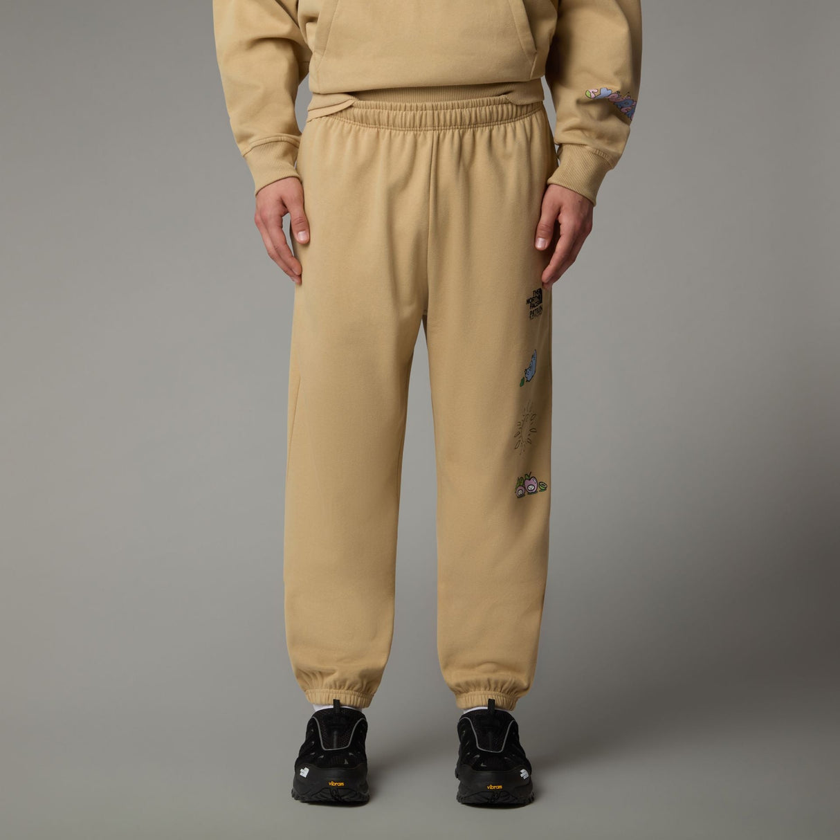 Pantaloni Unisex The North Face U Mountain Cleanup Relaxed Pantaloni Unisex The North Face U Mountain Cleanup Relaxed