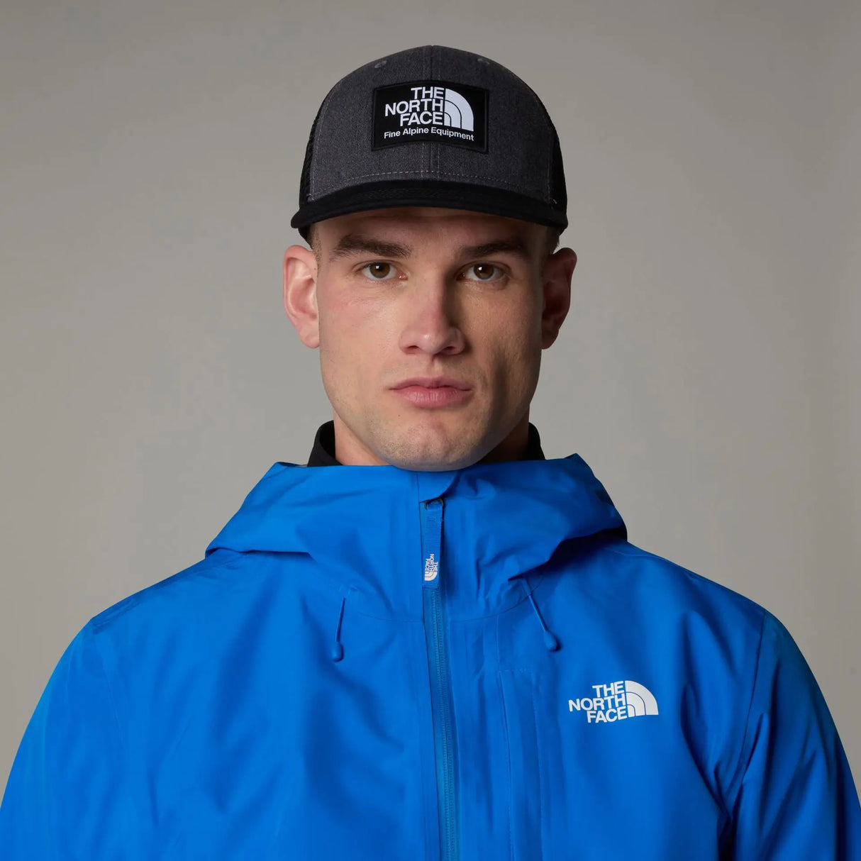 Sapca The North Face Deep Fit Mudder Trucker Sapca The North Face Deep Fit Mudder Trucker