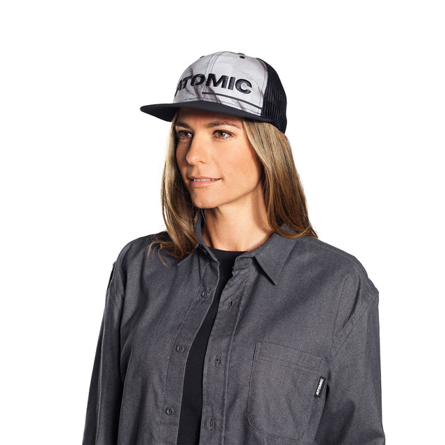 Sapca Unisex Atomic Alps Trucker Black Sapca Unisex Atomic Alps Trucker Black