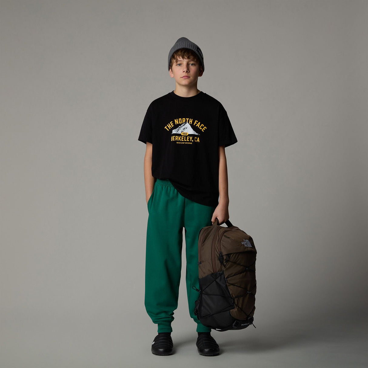 Tricou Adolescenti The North Face Varsity Graphic Oversize Tricou Adolescenti The North Face Varsity Graphic Oversize