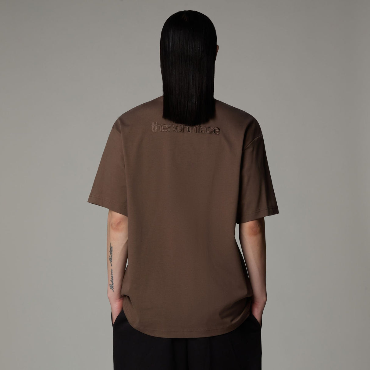 Tricou Barbati The North Face M Logo Rmst Relaxed Tricou Barbati The North Face M Logo Rmst Relaxed