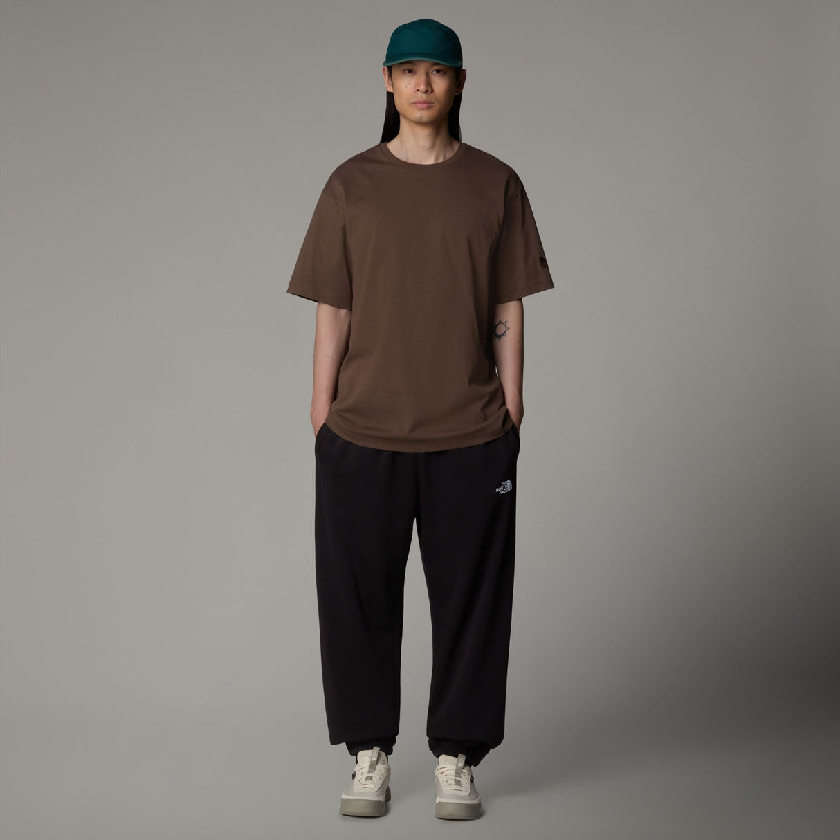 Tricou Barbati The North Face M Logo Rmst Relaxed Tricou Barbati The North Face M Logo Rmst Relaxed