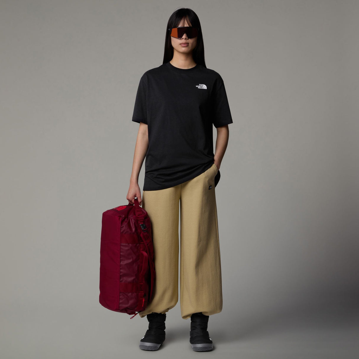 Tricou Femei The North Face W Essential Oversize Tricou Femei The North Face W Essential Oversize