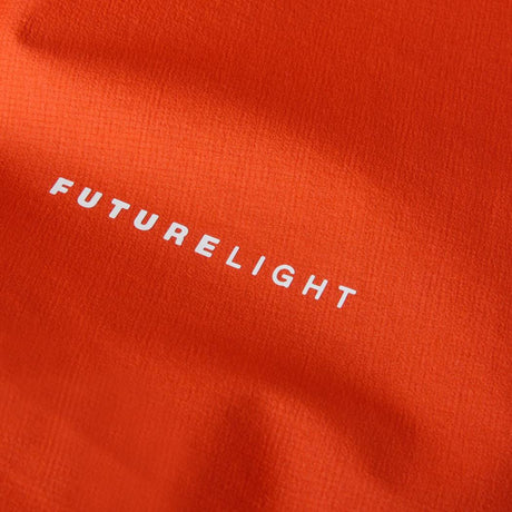 Inovaţie în echipamente outdoor: Tehnologia FUTURELIGHT™ de la The North Face