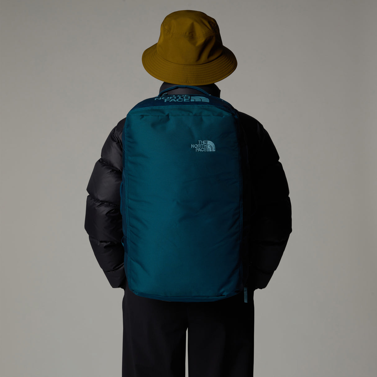 Geanta The North Face Base Camp Voyager Duffel 42l