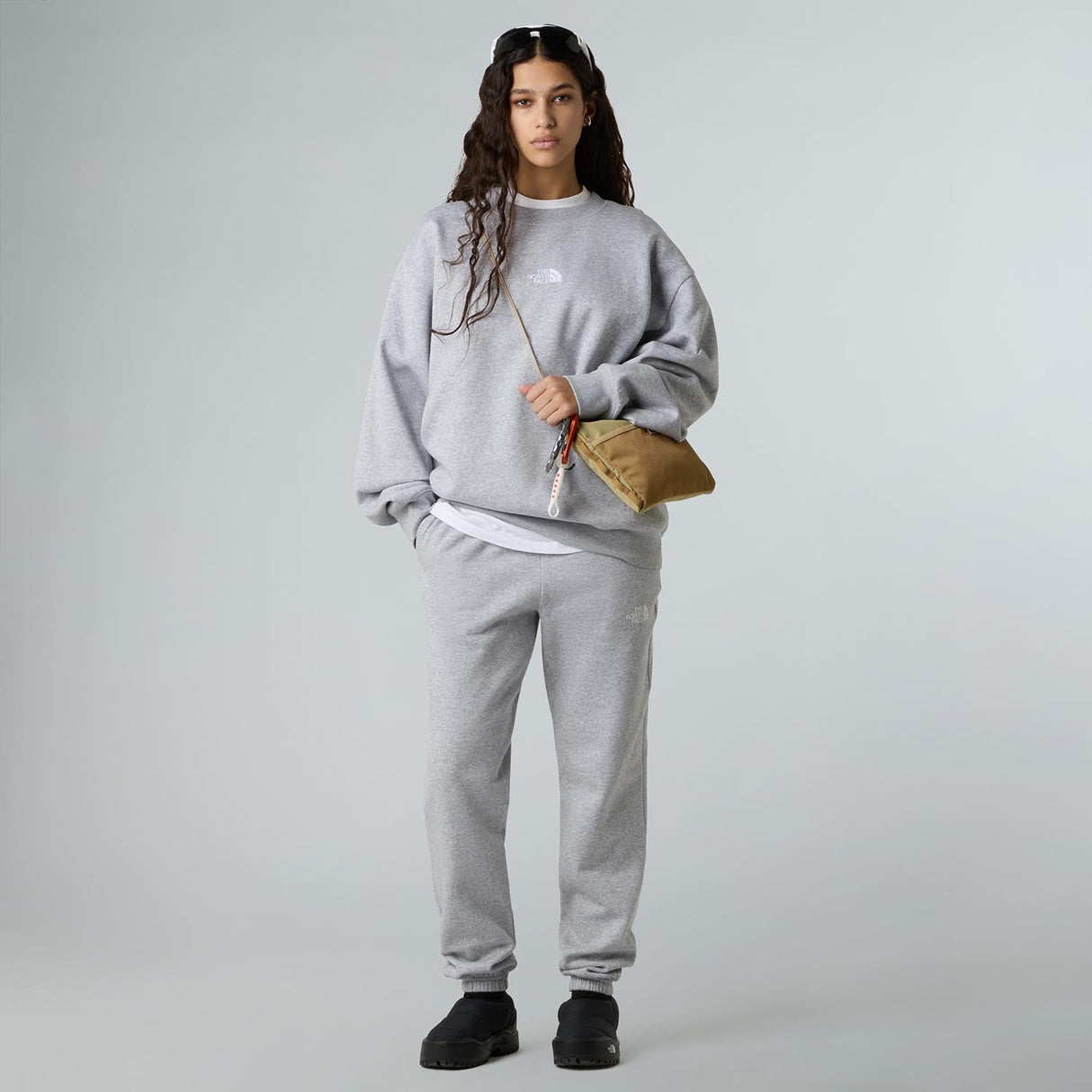 Bluza Femei The North Face W Essential Oversize Crew
