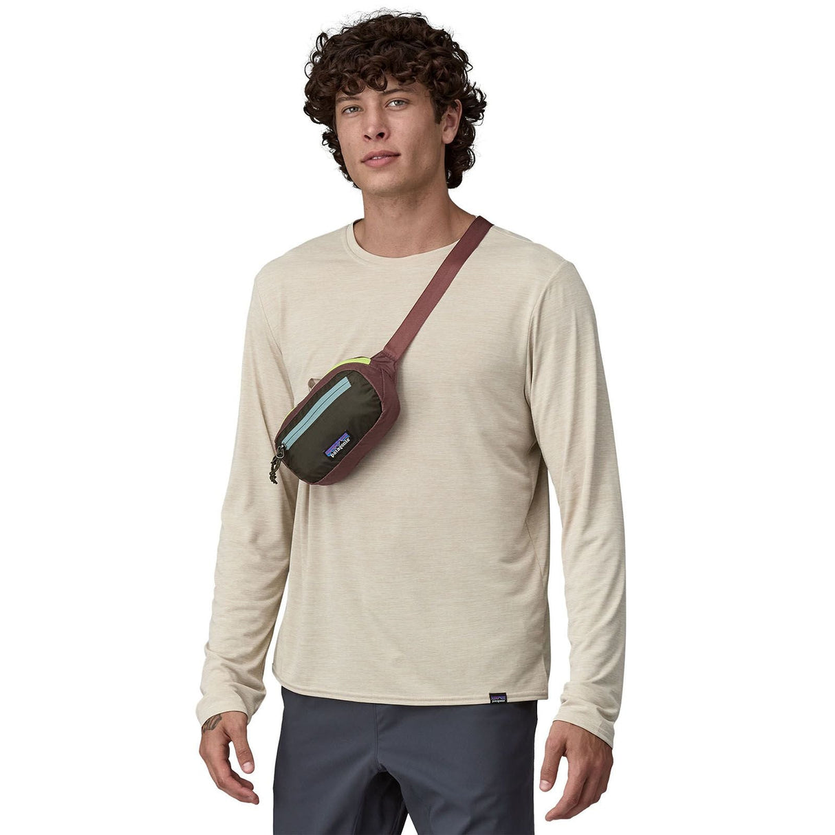 Borseta Patagonia Ultralight Black Hole Mini Hip