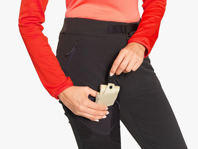Pantaloni Atomic W Backland Infinium Black   Pantaloni Atomic W Backland Infinium Black