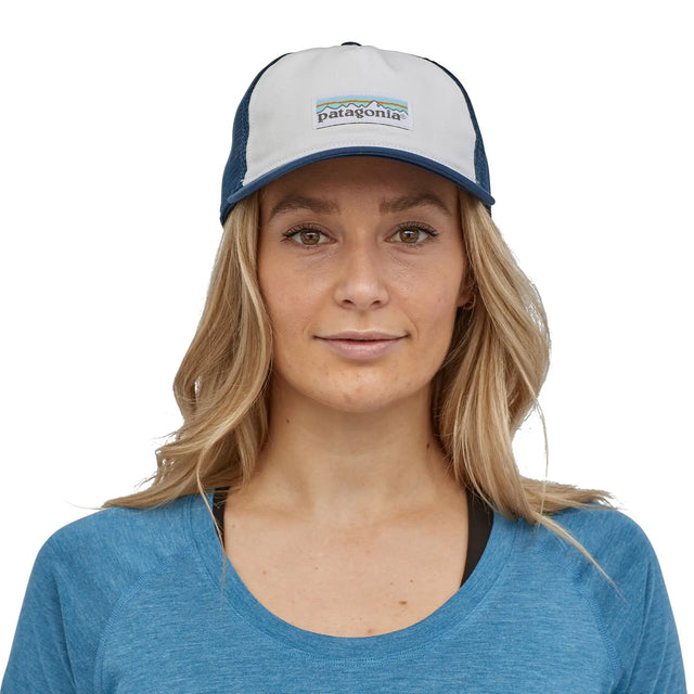 Sapca Patagonia W Pastel P-6 Label Layback Trucker   Sapca Patagonia W Pastel P-6 Label Layback Trucker