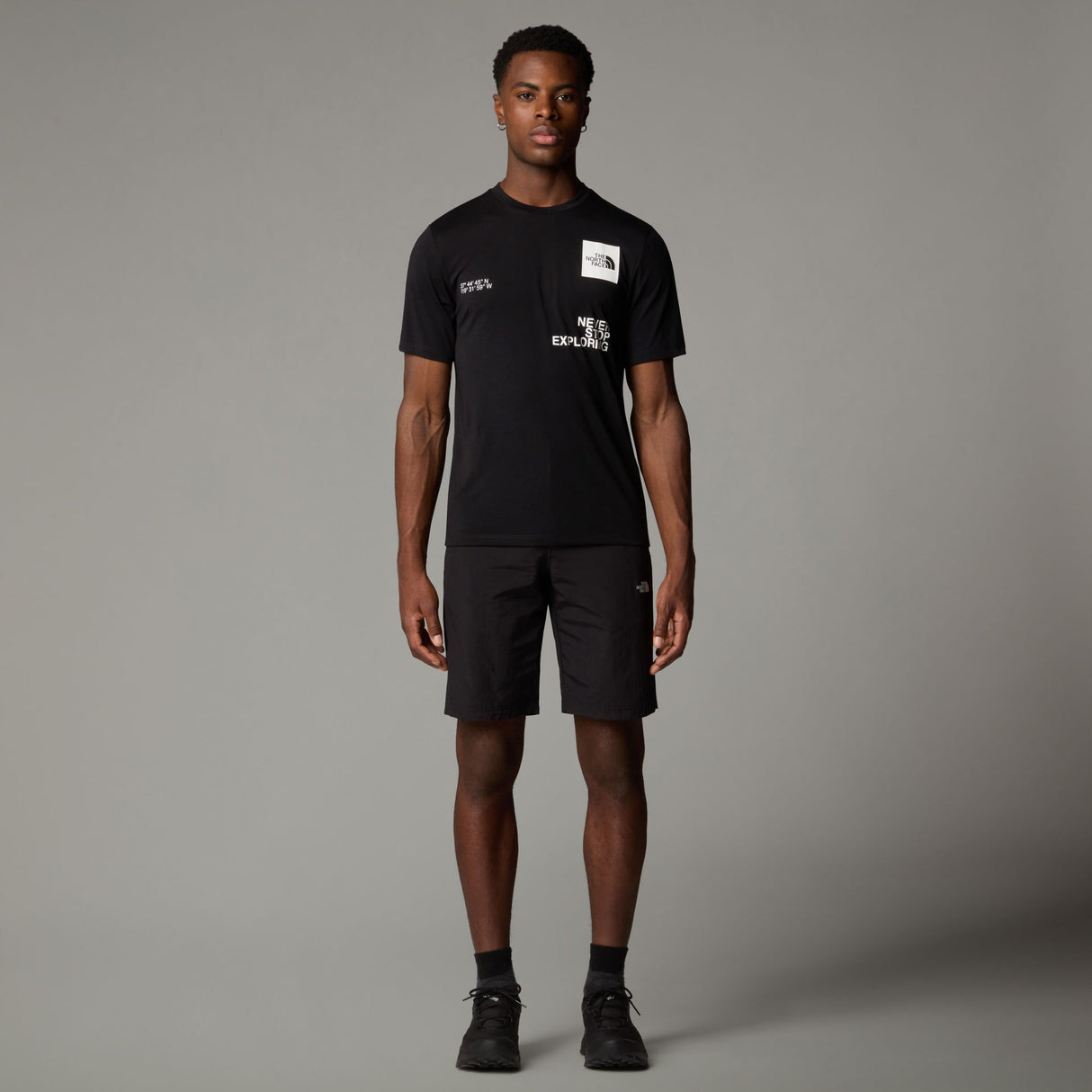 Tricou Barbati The North Face M Mountain Foundation Coordinates