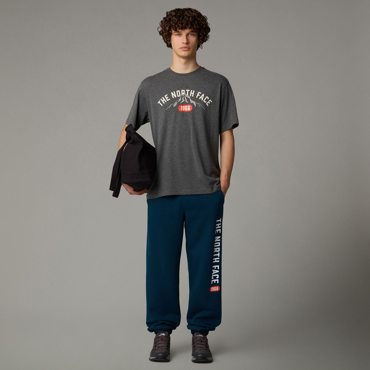 Tricou Barbati The North Face M Varsity Graphic